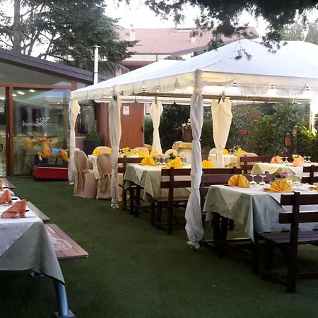 Ristorante Supersonik Szálloda Acri