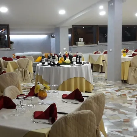 Szálloda Ristorante Supersonik Acri