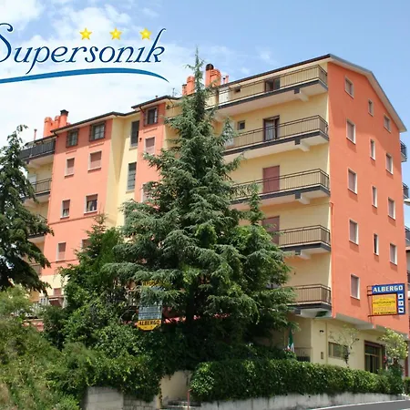 Ristorante Supersonik ホテル Acri