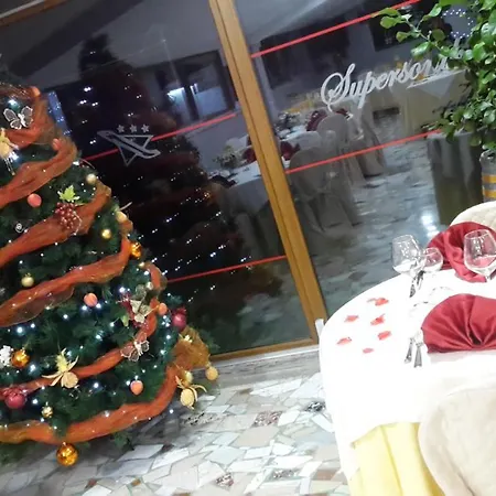 Ristorante Supersonik Szálloda Acri